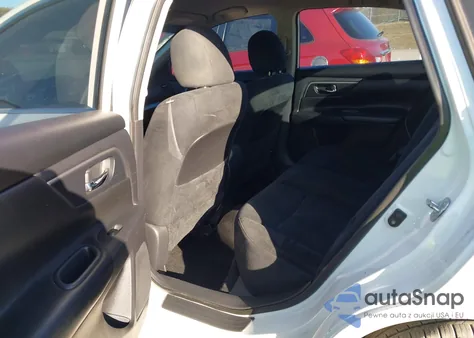 2015 Nissan Altima 2.5 S из США, поврежденный, VIN 1N4AL3AP3FC492786